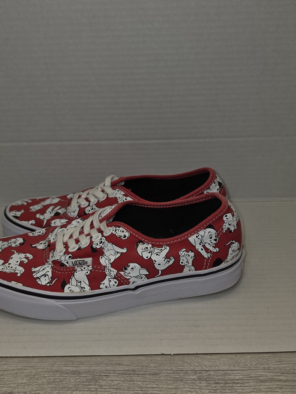 Vans Authentic x Disney 101 Dalmatians Women's 8.5 Men's 7 - Picture 4 of 9